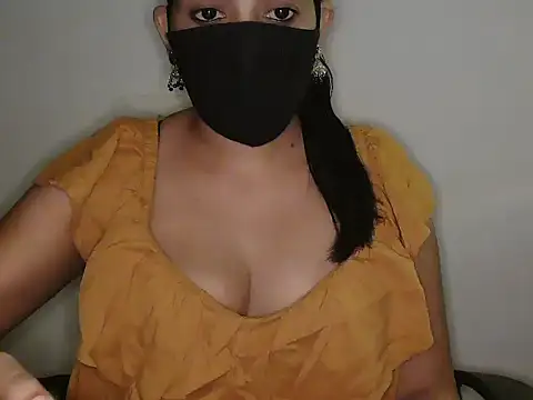 Snapshot of Reddy_Trisha chatting on May 17, 2026, 5:24 pm Reddy Trisha online show from May 17, 2026, 5:24 pm