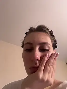 Molli Luv online show from November 15, 2025, 12:53 pm