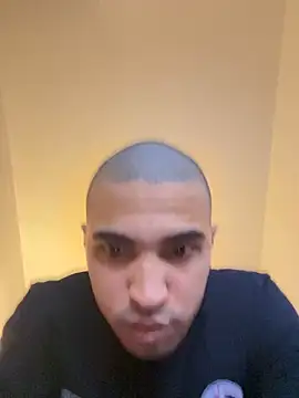 Snapshot of tony51753 chatting on January 22, 2025, 7:34 pm tony51753 online show from January 22, 2025, 7:34 pm