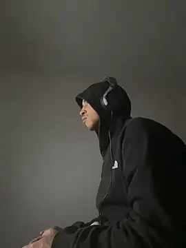 Snapshot of tony51753 chatting on January 27, 2025, 5:48 pm tony51753 online show from January 27, 2025, 5:48 pm