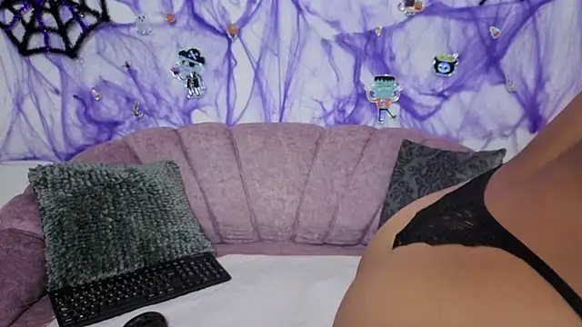 saorisworld online show from October 2, 2025, 11:52 pm