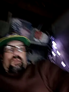 Johndis805 online show from December 14, 2025, 10:59 pm