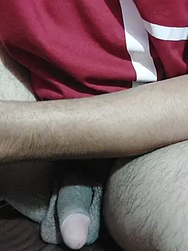 Snapshot of Extrembox5 chatting on November 18, 2025, 5:27 pm Extrembox5 online show from November 18, 2025, 5:27 pm