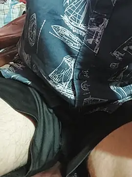 Snapshot of Extrembox5 chatting on October 26, 2025, 3:29 am Extrembox5 online show from October 26, 2025, 3:29 am