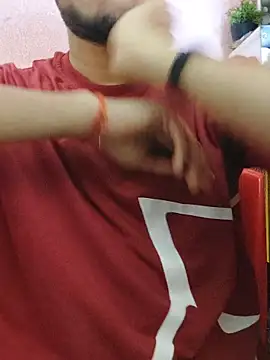 Snapshot of Extrembox5 chatting on November 2, 2025, 8:19 am Extrembox5 online show from November 2, 2025, 8:19 am