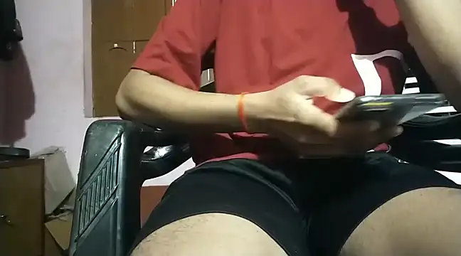 Snapshot of Extrembox5 chatting on March 21, 2025, 3:44 am Extrembox5 online show from March 21, 2025, 3:44 am