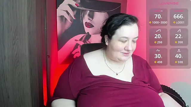 Snapshot of QueenOfHaze chatting on June 26, 2026, 9:59 am QueenOfHaze online show from June 26, 2026, 9:59 am