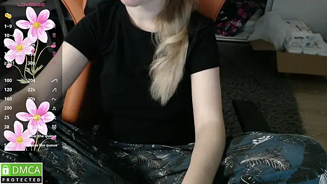 crystalyss online show from November 14, 2025, 2:37 am