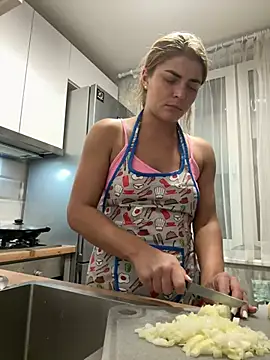 Donna Sun online show from March 6, 2025, 7:10 pm