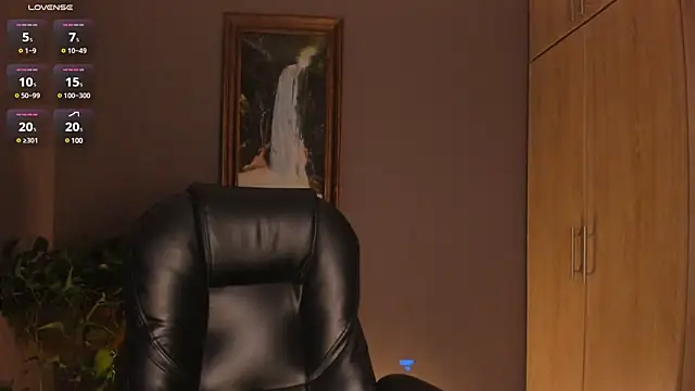 Snapshot of eilynxx chatting on February 6, 2025, 12:33 am eilynxx online show from February 6, 2025, 12:33 am