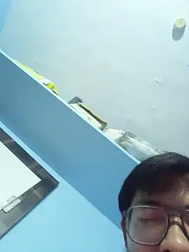 Snapshot of randit7 chatting on January 14, 2026, 1:15 pm randit7 online show from January 14, 2026, 1:15 pm