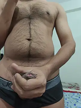 Snapshot of randit7 chatting on November 25, 2025, 1:11 pm randit7 online show from November 25, 2025, 1:11 pm