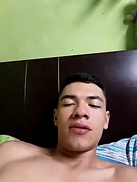 Snapshot of andresiito203 chatting on January 23, 2025, 5:35 am andresiito203 online show from January 23, 2025, 5:35 am