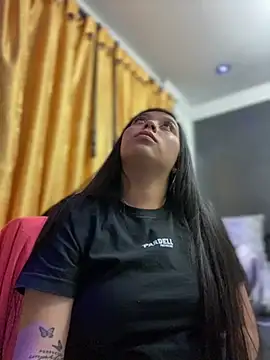 Snapshot of Im-Allysoon chatting on February 13, 2025, 3:39 am Im-Allysoon online show from February 13, 2025, 3:39 am