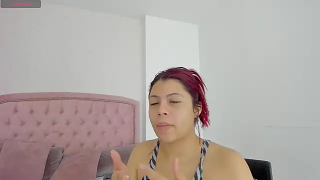 Snapshot of Kendall__Fox chatting on September 26, 2025, 5:58 am Kendall Fox online show from September 26, 2025, 5:58 am