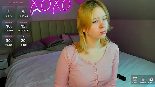 Snapshot of Amy_Kimberlly chatting on March 18, 2025, 12:30 am Amy Kimberlly online show from March 18, 2025, 12:30 am