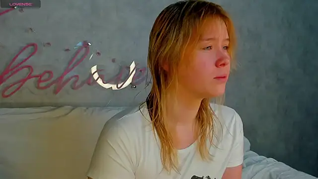 Snapshot of Amy_Kimberlly chatting on September 17, 2025, 11:51 pm Amy Kimberlly online show from September 17, 2025, 11:51 pm