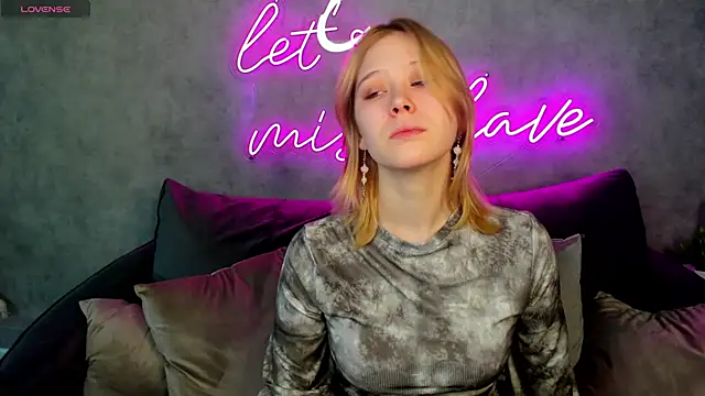 Snapshot of Amy_Kimberlly chatting on February 10, 2025, 5:58 am Amy Kimberlly online show from February 10, 2025, 5:58 am