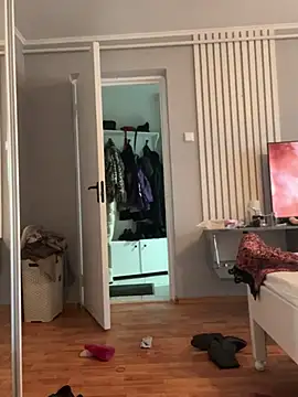 bunnythetailor online show from January 31, 2025, 10:20 am