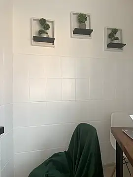 bunnythetailor online show from February 6, 2025, 2:58 pm