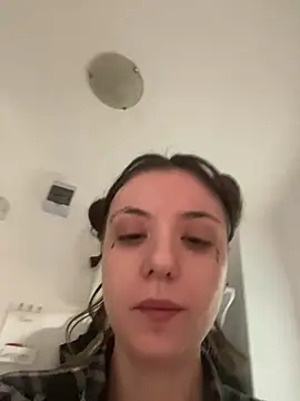 bunnythetailor online show from February 2, 2025, 3:28 pm