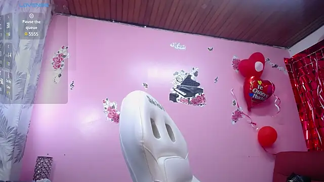 Sofii cutee online show from March 3, 2025, 12:50 pm