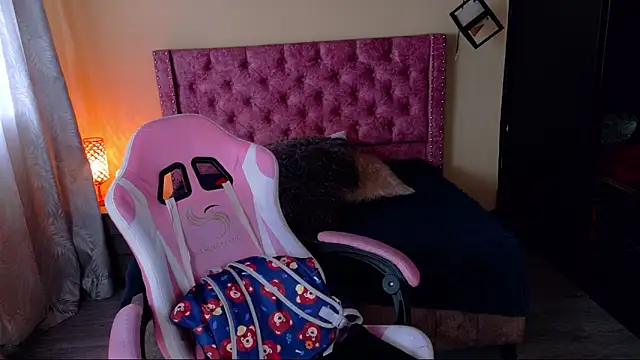 Snapshot of Sofii_cutee chatting on December 19, 2025, 12:29 pm Sofii cutee online show from December 19, 2025, 12:29 pm