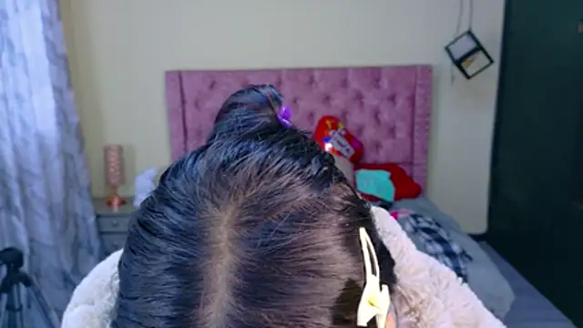 Snapshot of Sofii_cutee chatting on February 18, 2026, 12:23 pm Sofii cutee online show from February 18, 2026, 12:23 pm