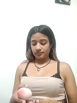 Snapshot of Jenner_Macpherson chatting on February 6, 2025, 12:37 pm Jenner Macpherson online show from February 6, 2025, 12:37 pm