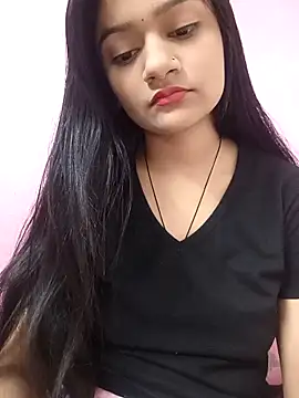 Snapshot of Tanu-00 chatting on November 15, 2025, 2:21 pm Tanu-00 online show from November 15, 2025, 2:21 pm