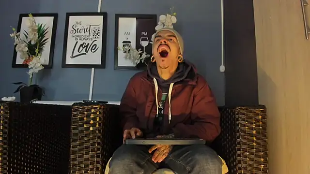 Snapshot of kaletattoo chatting on November 5, 2025, 11:35 am kaletattoo online show from November 5, 2025, 11:35 am