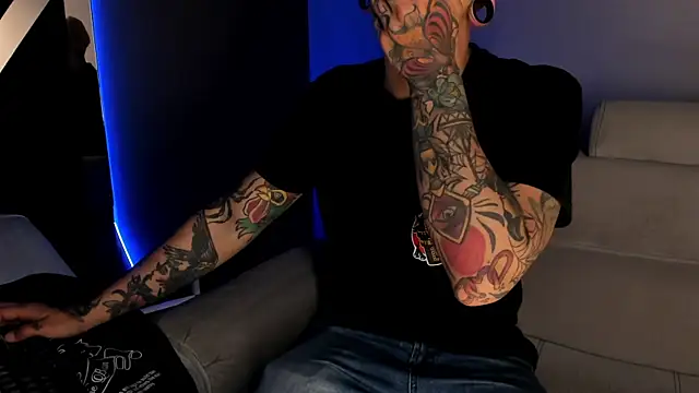 Snapshot of kaletattoo chatting on May 6, 2026, 11:36 am kaletattoo online show from May 6, 2026, 11:36 am