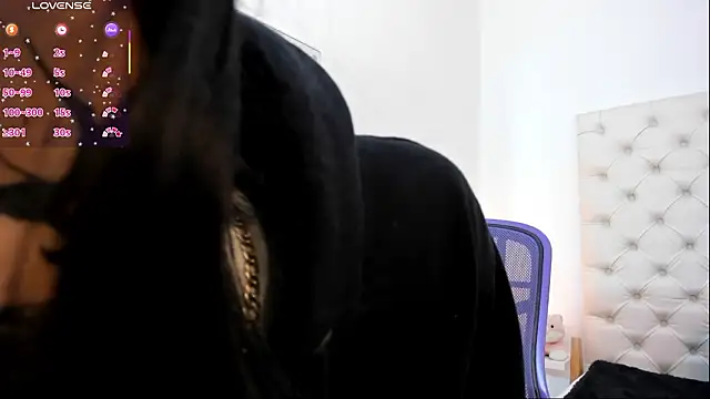 esmeralda06 online show from February 5, 2026, 12:12 pm