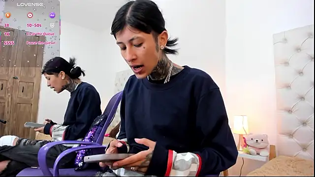 Snapshot of esmeralda06 chatting on March 13, 2026, 2:00 pm esmeralda06 online show from March 13, 2026, 2:00 pm