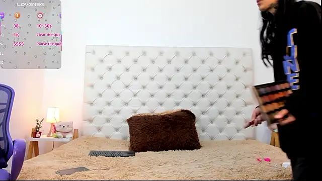 Snapshot of esmeralda06 chatting on March 12, 2026, 2:32 pm esmeralda06 online show from March 12, 2026, 2:32 pm