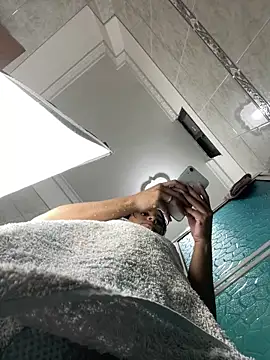 Snapshot of HeatherCobs chatting on March 19, 2025, 11:36 pm HeatherCobs online show from March 19, 2025, 11:36 pm