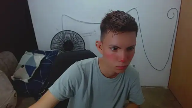 Alexxx lov online show from April 14, 2026, 12:10 pm