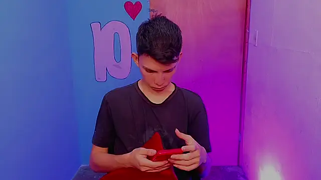 Alexxx lov online show from February 28, 2026, 12:27 pm