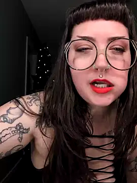 Snapshot of goblingirl888 chatting on December 18, 2025, 2:05 am goblingirl888 online show from December 18, 2025, 2:05 am