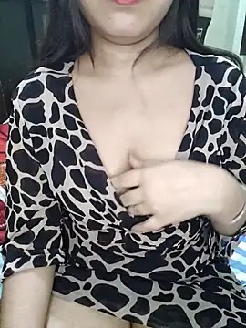 Snapshot of JANVI_MISHRA1 chatting on May 5, 2026, 6:11 pm JANVI MISHRA1 online show from May 5, 2026, 6:11 pm