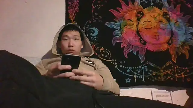 Snapshot of thekinkyasian chatting on January 24, 2025, 4:05 am thekinkyasian online show from January 24, 2025, 4:05 am