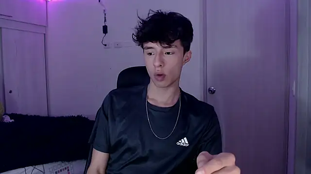 Juanmres online show from February 22, 2026, 9:49 pm