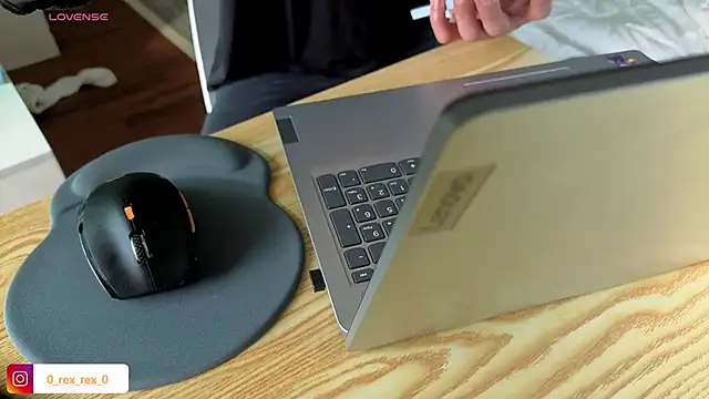 Doh728 online show from November 27, 2025, 2:12 am