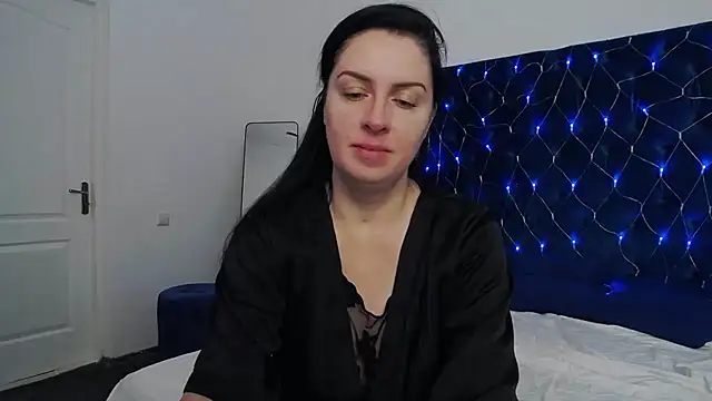 Snapshot of JacquelineElle chatting on March 14, 2025, 9:21 pm JacquelineElle online show from March 14, 2025, 9:21 pm