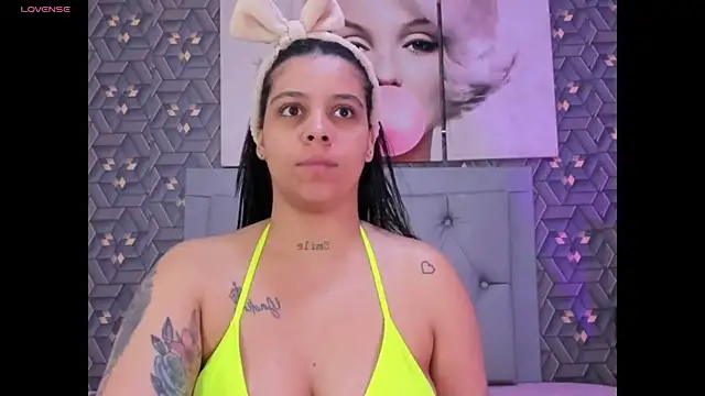 Emily rivera78 online show from April 9, 2026, 4:03 am