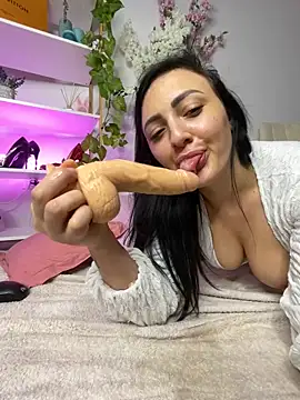 RaisaSalvi online show from March 10, 2025, 6:56 pm