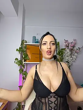 RaisaSalvi online show from March 22, 2025, 3:53 pm