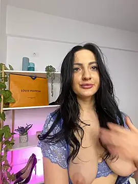 RaisaSalvi online show from March 18, 2025, 6:50 pm