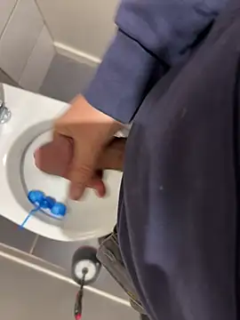 Snapshot of yannusgir33 chatting on February 13, 2025, 2:42 pm yannusgir33 online show from February 13, 2025, 2:42 pm