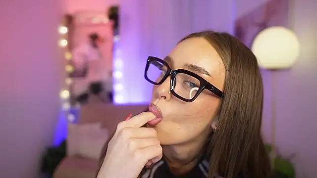 Snapshot of Clara_Nia chatting on January 10, 2026, 7:31 pm Clara Nia online show from January 10, 2026, 7:31 pm